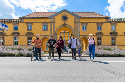 Ansicht Uhrenflügel des Schlosses der Uni Osnabrück