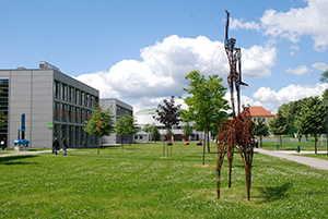 Foto des Geländes der Hochschule Magdeburg-Stendal