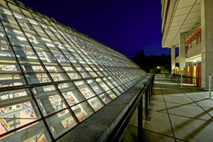 Foto eines Glasdachs der Universität Konstanz